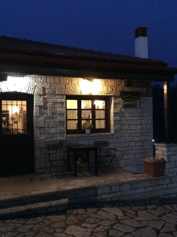 Oihalia Guesthouse Fidhákia Exterior foto
